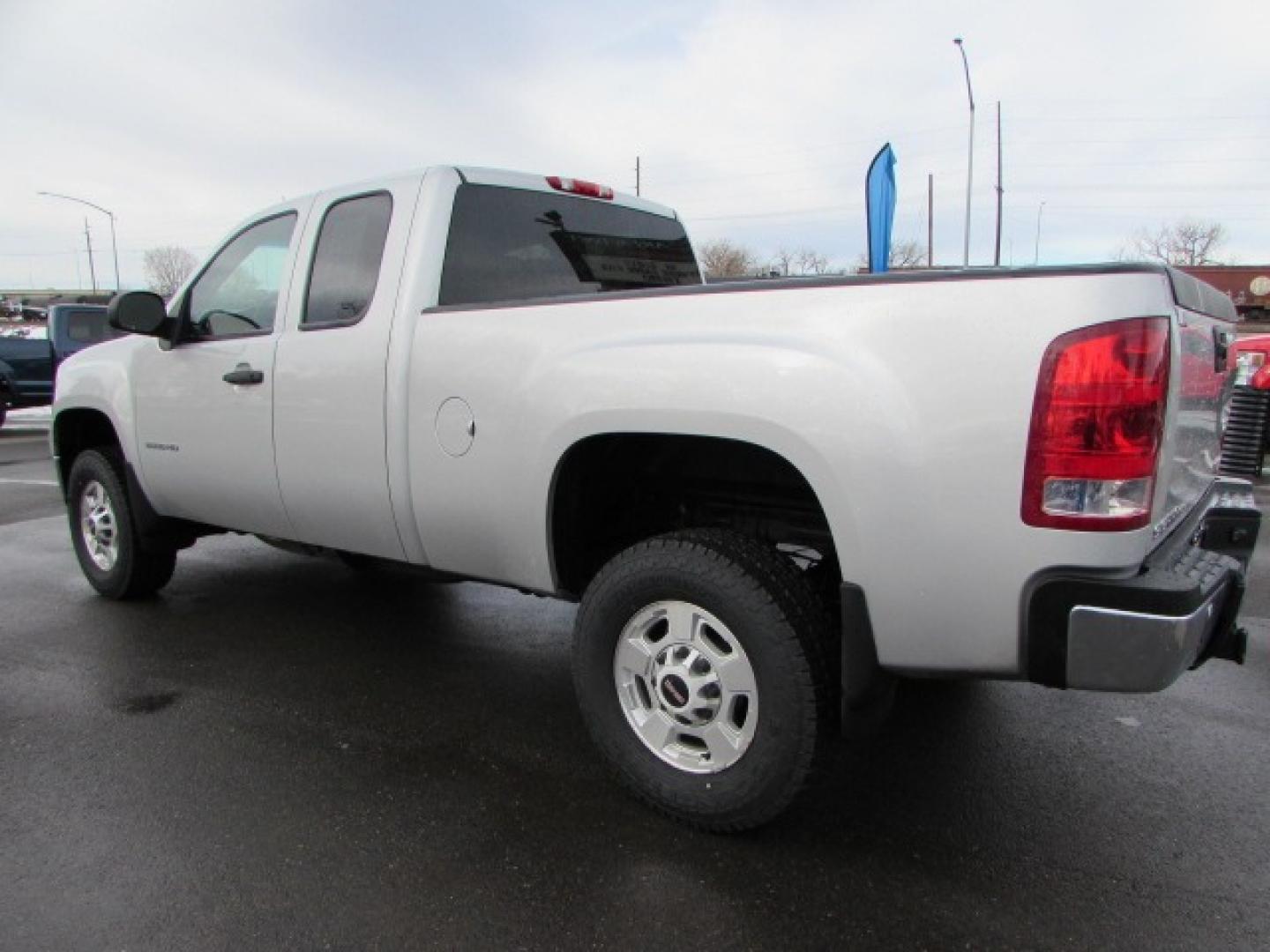 2011 Silver /Gray GMC Sierra 2500HD SLE (1GT220CG1BZ) with an 6.0 Gasoline V8 engine, 6 speed automatic transmission, located at 4562 State Avenue, Billings, MT, 59101, (406) 896-9833, 45.769516, -108.526772 - 2011 GMC Sierra 2500HD SLE Ext. Cab 4WD - One owner - Low miles! 6.0 gasoline V8 engine - 6 speed automatic transmission - 4WD - 94,830 miles - Inspected and serviced - copy of inspection and work performed as well as full vehicle history report provided - Financing available! SLE package - du - Photo#1